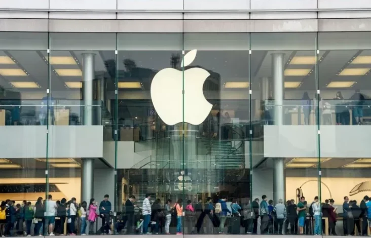 Bye-bye iPhone Murah? Tarif Trump Bikin Kalang Kabut, Apple Store Amerika Serikat Diserbu Pembeli Panik!