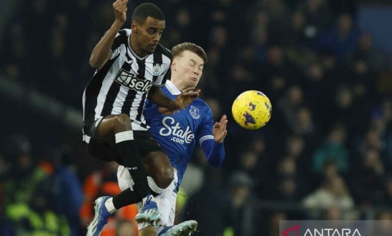Eddie Howe sebut situasi Alexander Isak merugikan Newcastle United