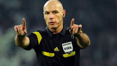 VAR Kejuaraan Inggris bisa jadi belaka diperluas ke kartu warna kekuningan juga tendangan sudut