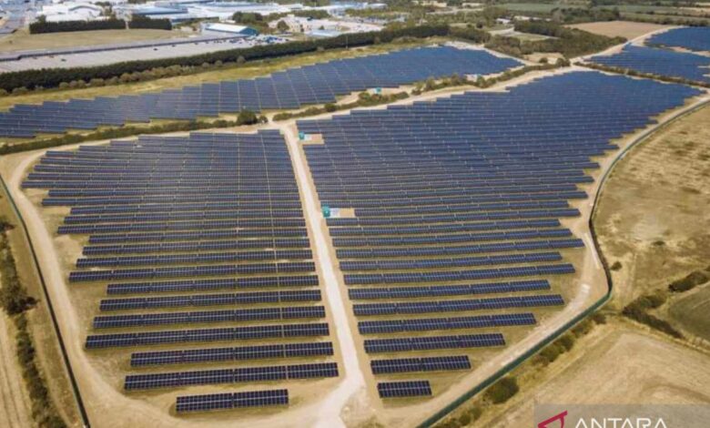 Jaguar Land Rover penuhi sepertiga energi dengan tenaga surya