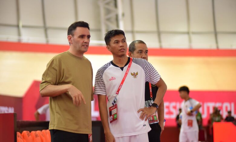 FFI tunjuk Amril Daulay sebagai asisten instruktur Souto di dalam area timnas futsal