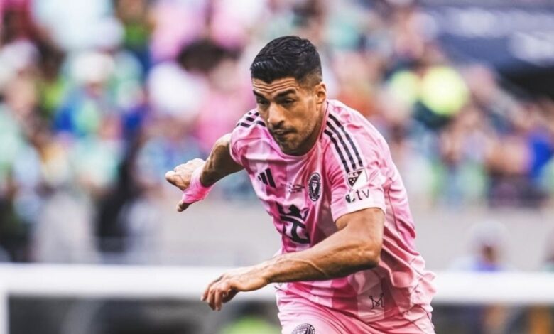 Luis Suarez minta maaf berhadapan dengan aksinya ludahi staf Seattle Sounders