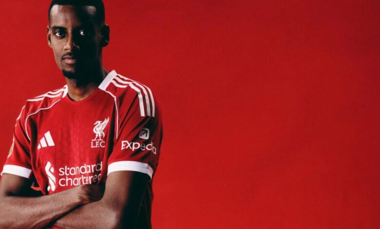 Alexander Isak akan debut lawan Burnley?