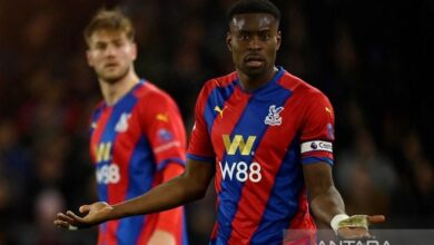 Marc Guehi bertahan pada Crystal Palace, gagal gabung Liverpool