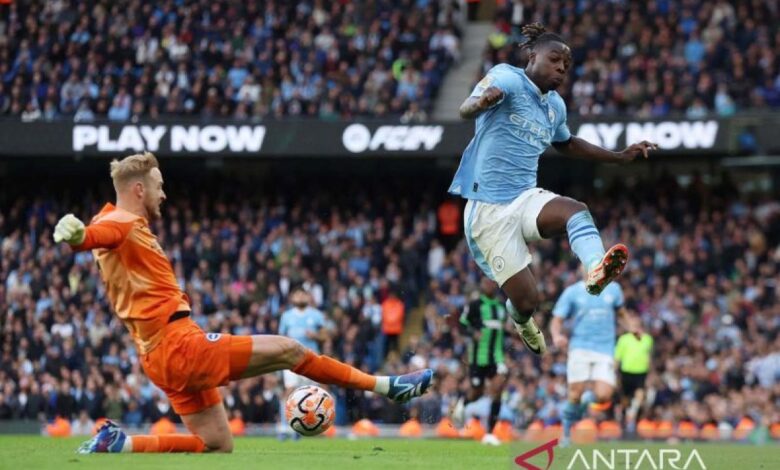 Guardiola puji permainan Doku setelahnya City menang 5-1 berhadapan dengan Burnley