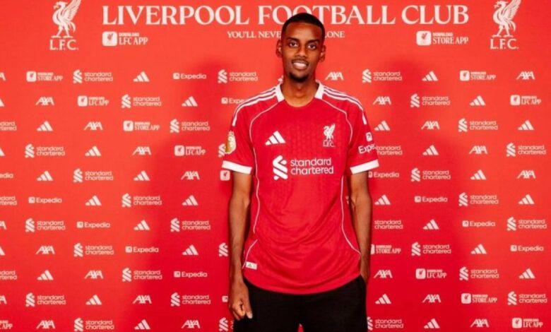 Arne Slot sebut ada peluang Alexander Isak debut berperang berhadapan dengan Atletico
