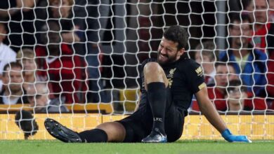 Liverpool kehilangan Alisson dan juga juga Ekitike jelang lawan Chelsea