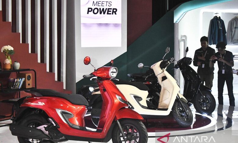 Jangan matikan mesin motor matic dengan standar, ini efek negatifnya