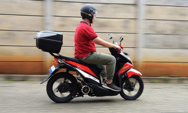 Tips rawat motor matik: Hindari kebiasaan geber gas ketika berhenti