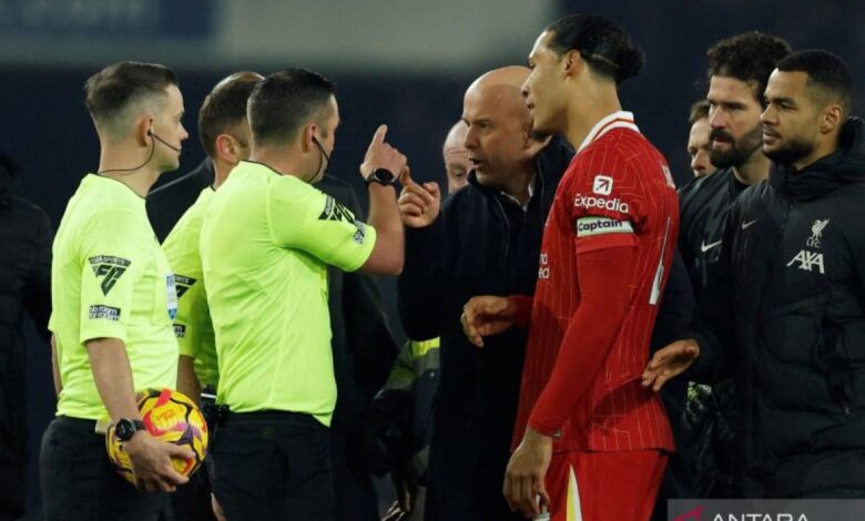 Arne Slot fokus bawa Liverpool bangkit, enggan bicara kontrak