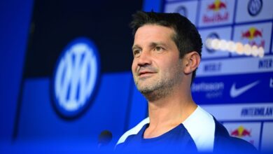 Laga Inter kontra klub tim Napoli bukanlah pertarungan Chivu-Conte