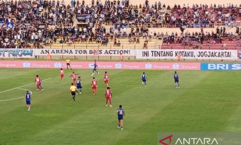 PSIM kalahkan Semen Padang satu gol tanpa balas lewat penalti Ze Valente