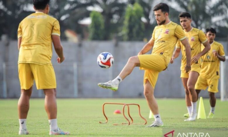 Madura United berambisi bangkit pada sisa kompetisi