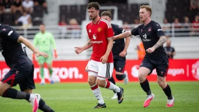 Manchester United menelan kekalahan di laga uji coba pertama mereka jelang musim 2026/2027. Berhadapan dengan Wrexham, Setan Merah tumbang dengan skor tipis 0-1.