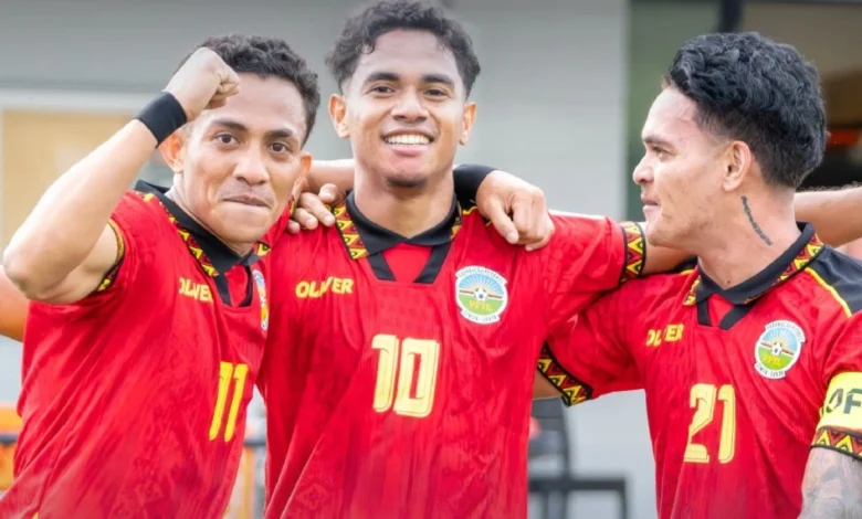 Timnas Timor Leste memastikan tetap menggunakan Thailand sebagai kandang pada fase grup Piala AFF 2026. Namun, The Rising Sun memutuskan memilih venue pertandingan kandang mereka di Thailand. Duel melawan Timnas Indonesia akan digelar di Chonburi Stadium.
