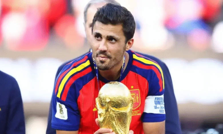 Manchester United berpotensi mendapat keuntungan jika Real Madrid berhasil merekrut Rodri pada bursa transfer awal musim 2026/2027. Kedatangan gelandang Manchester City itu bisa memicu perubahan besar di lini tengah Los Blancos.